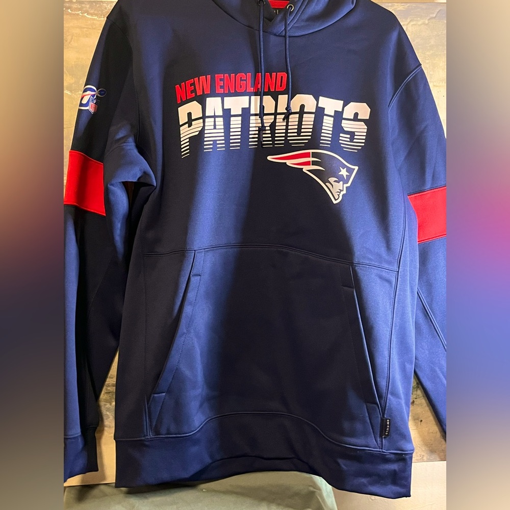 Patriots men’s navy hoodie